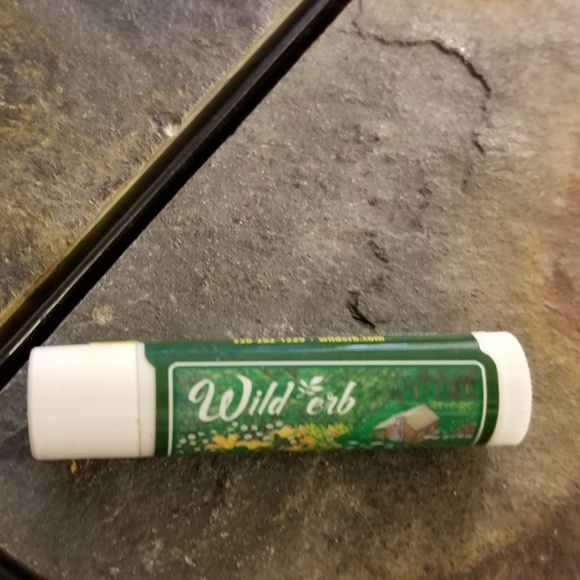 COPY - COPY - Body Oil & Lip Balm 🦚 3 for $21 or … - Picture 3 of 4